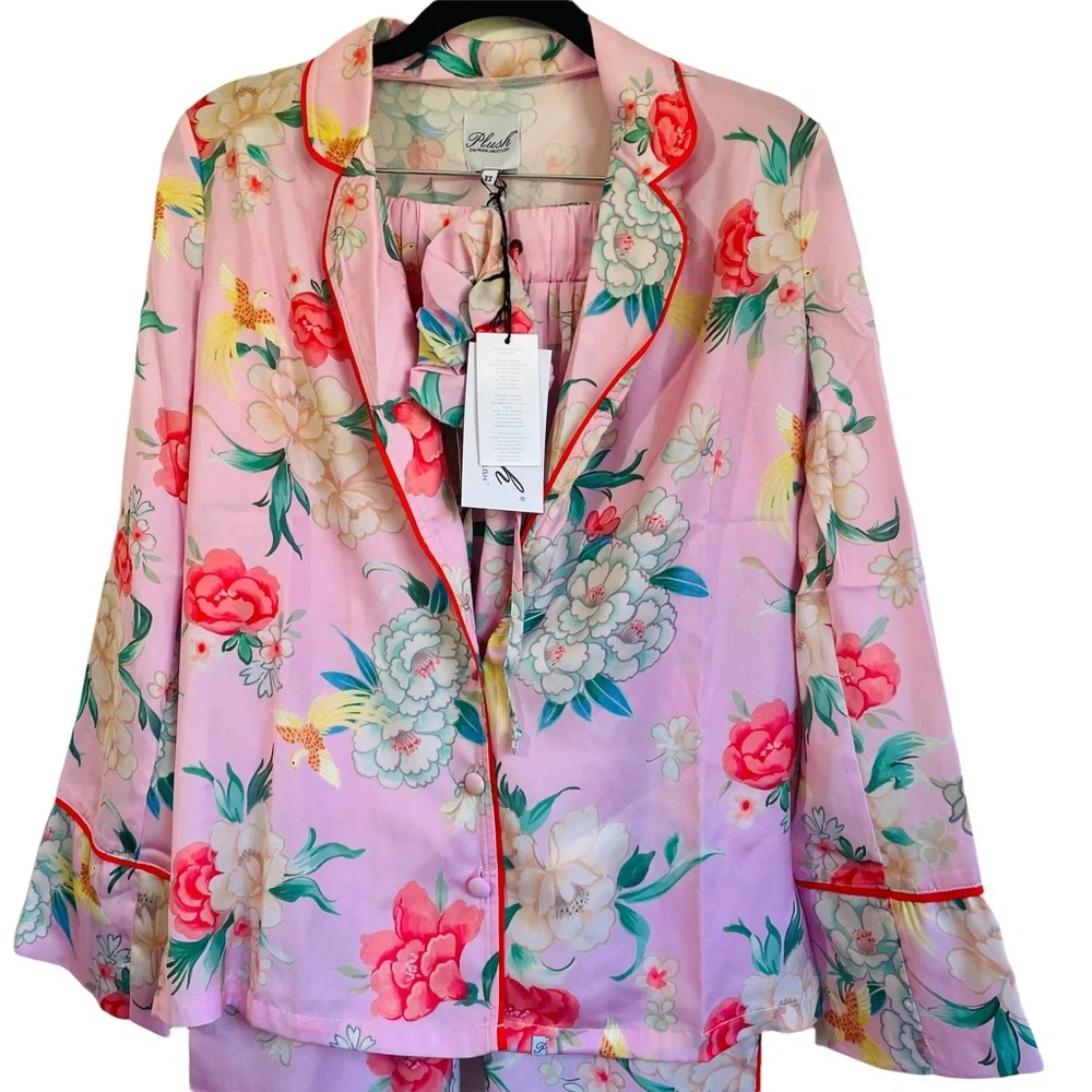 REVOLVE Plush Apparel‎ Pink Multi Floral Print Silky Pajama Set